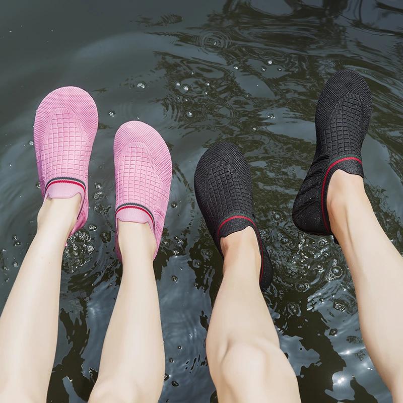 2024 Çok Satan Yeni Ayakkabılar Hızlı Kuruyan Yüzme Aqua Ayakkabıları Deniz Kenarı Terlikleri Sörf Akıntı Yukarı Hafif Su Ayakkabıları Fitness Spor Ayakkabısı Uxst