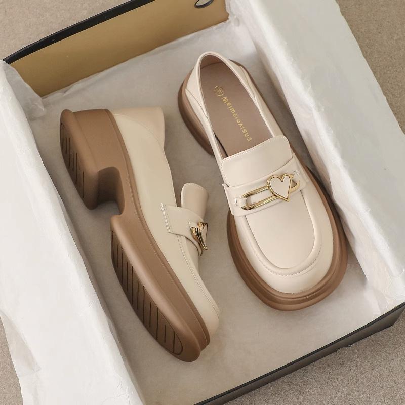 

Женские лоферы на платформе 2025 весна новая любовь универсальные одинарные туфли ретро британский стиль платформа на одном педале маленькие кожаные туфли 40