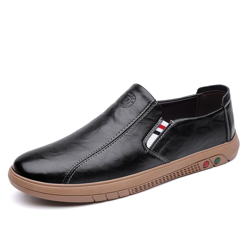 Fashionable Brand high quality Round headed slip on leather shoes Flat Bottomed Men Handmade comfortable Travel Driving loafers