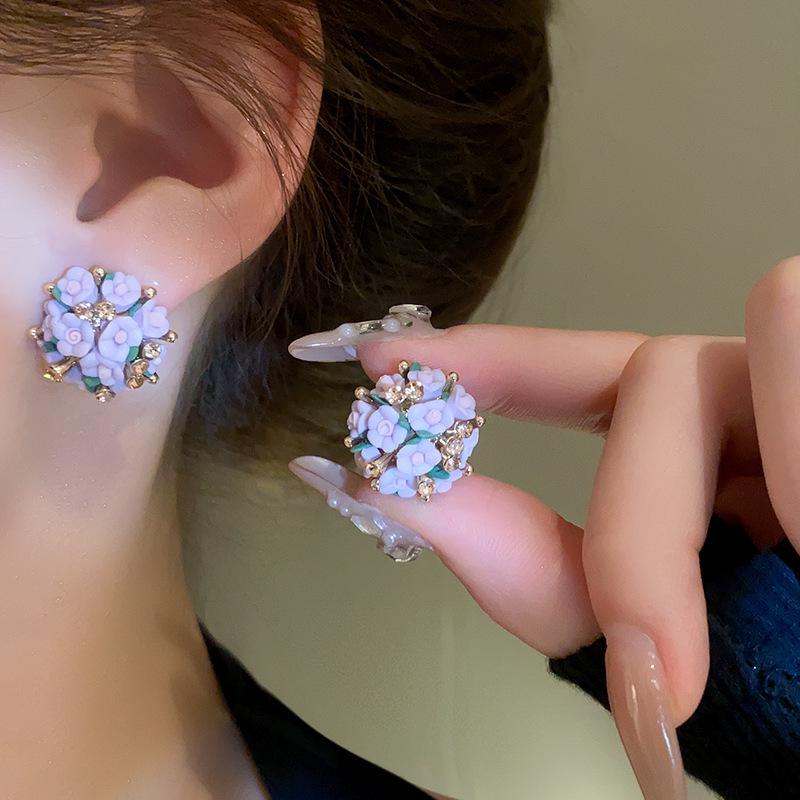 

Европейский и американский преувеличенный дизайн длинные серьги-кисточки с цветами в фиолетовом/серебристом цвете для женщин