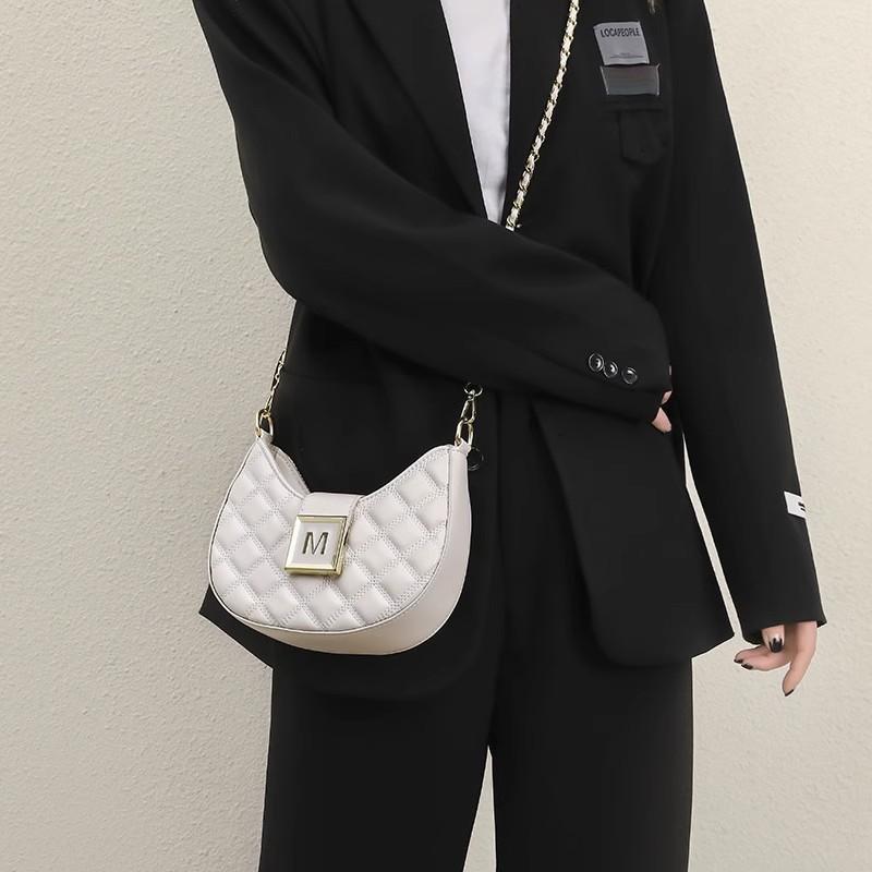 Premium bag women's new fashion diamond shoulder armpit bag versatile niche texture chain messenger bag
