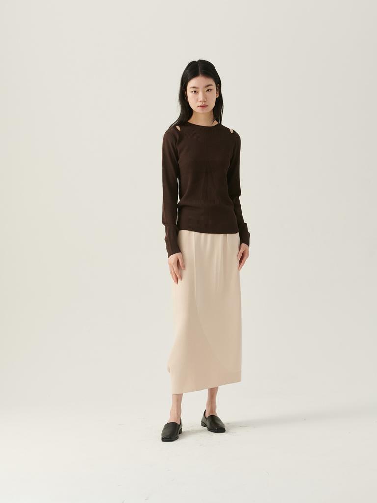 Beiseuseuledeu Slash Shoulder Top - Brown