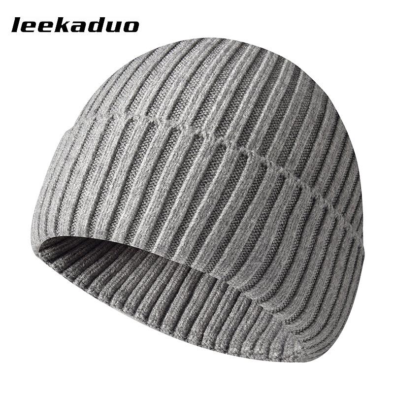 Simple solid color hat Men's winter light board cover Knitted hat Wool hat Autumn and winter warm ear protector Cold hat