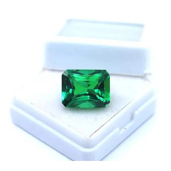 Beautiful Natural Tsavorite Garnet Green 11.45 Ct Emerald Cut Gemstone