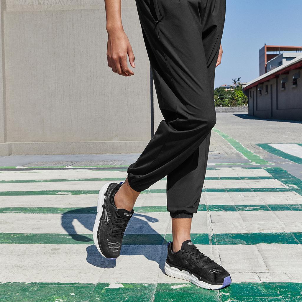 Skechers Quick-Dry Outdoor Letter Print Cuffed Sports Casual Pants Women pants Carbon-Black P223W072-0018