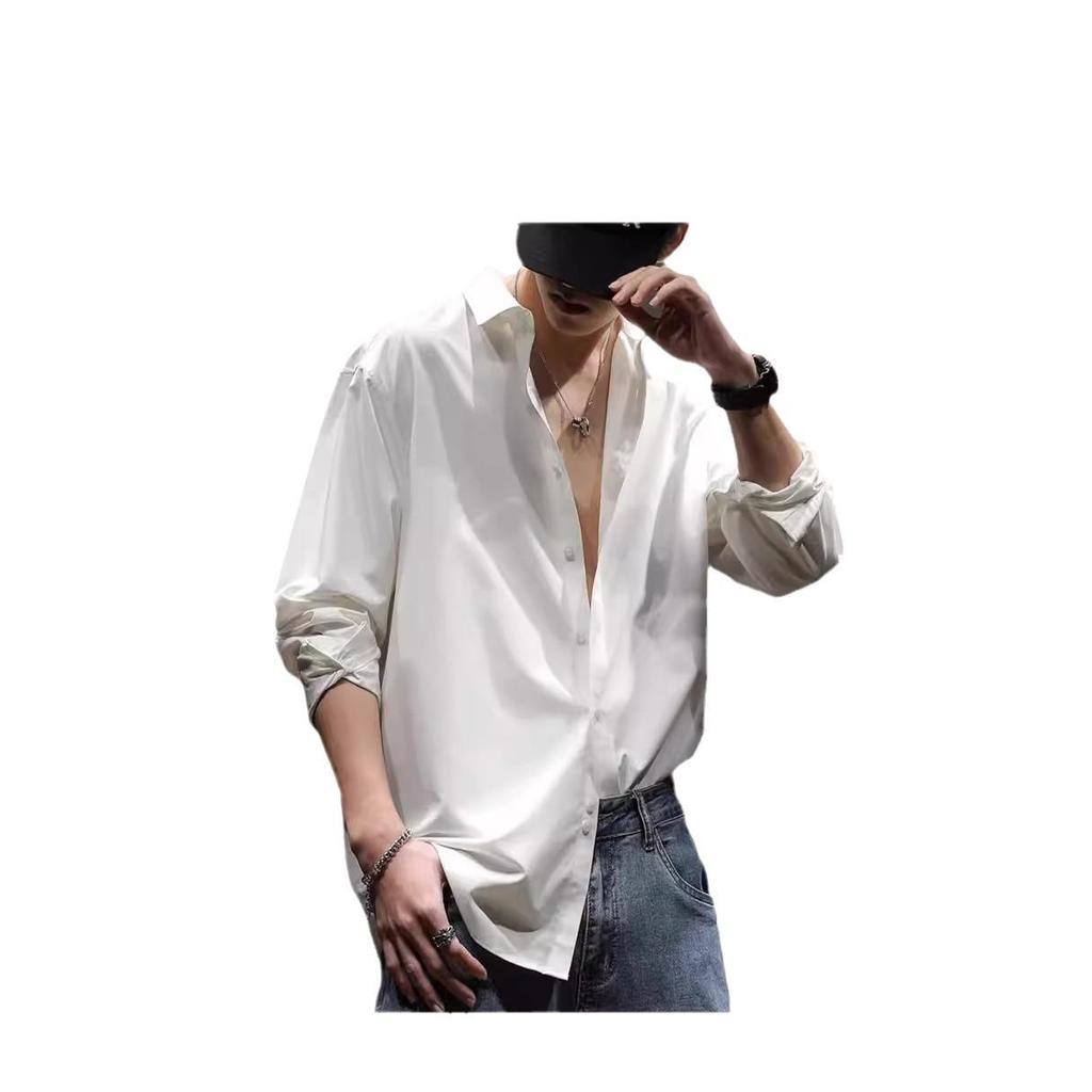 Biała koszula z długim rękawem w stylu retro o luźnym kroju, odporna na gniecenie