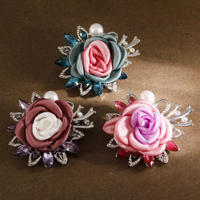 Broschen & Körperschmuck