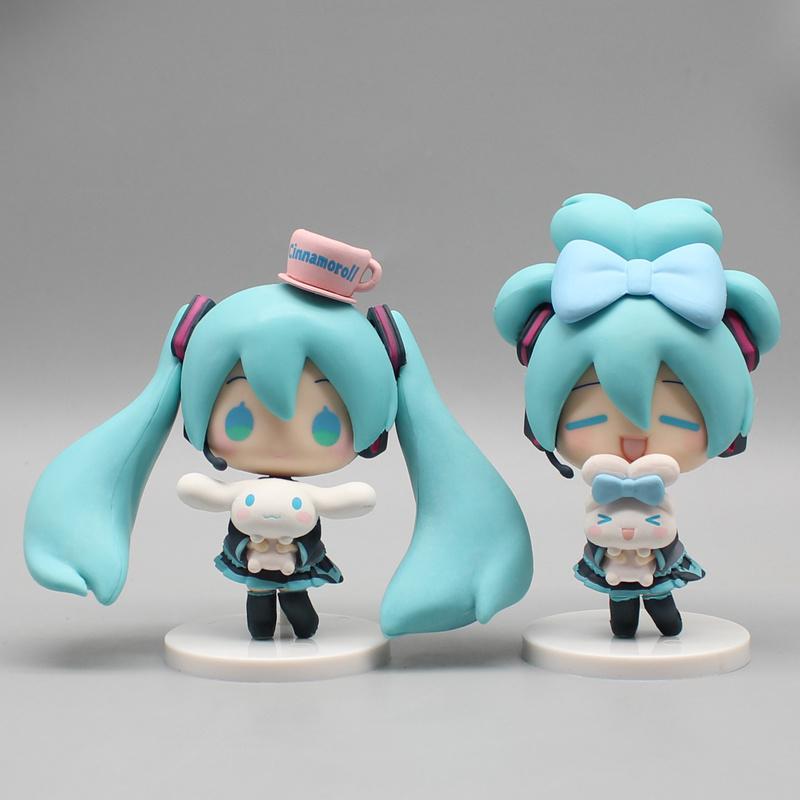 Hatsune Miku Anime Figurine Holding Cinnamoroll Bean Eyed Kawaii Tabletop Decorations Action Figures Doll Model Children ToyGift