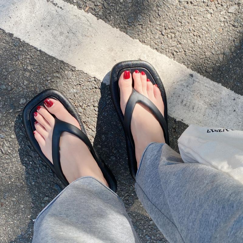 Fashion Thick Bottom Platform Sea Flip-Flop Thong Sandals Summer Shoes Soft Bathroom Slippers Pillow Slides Outdoor Indoor Shoes Women