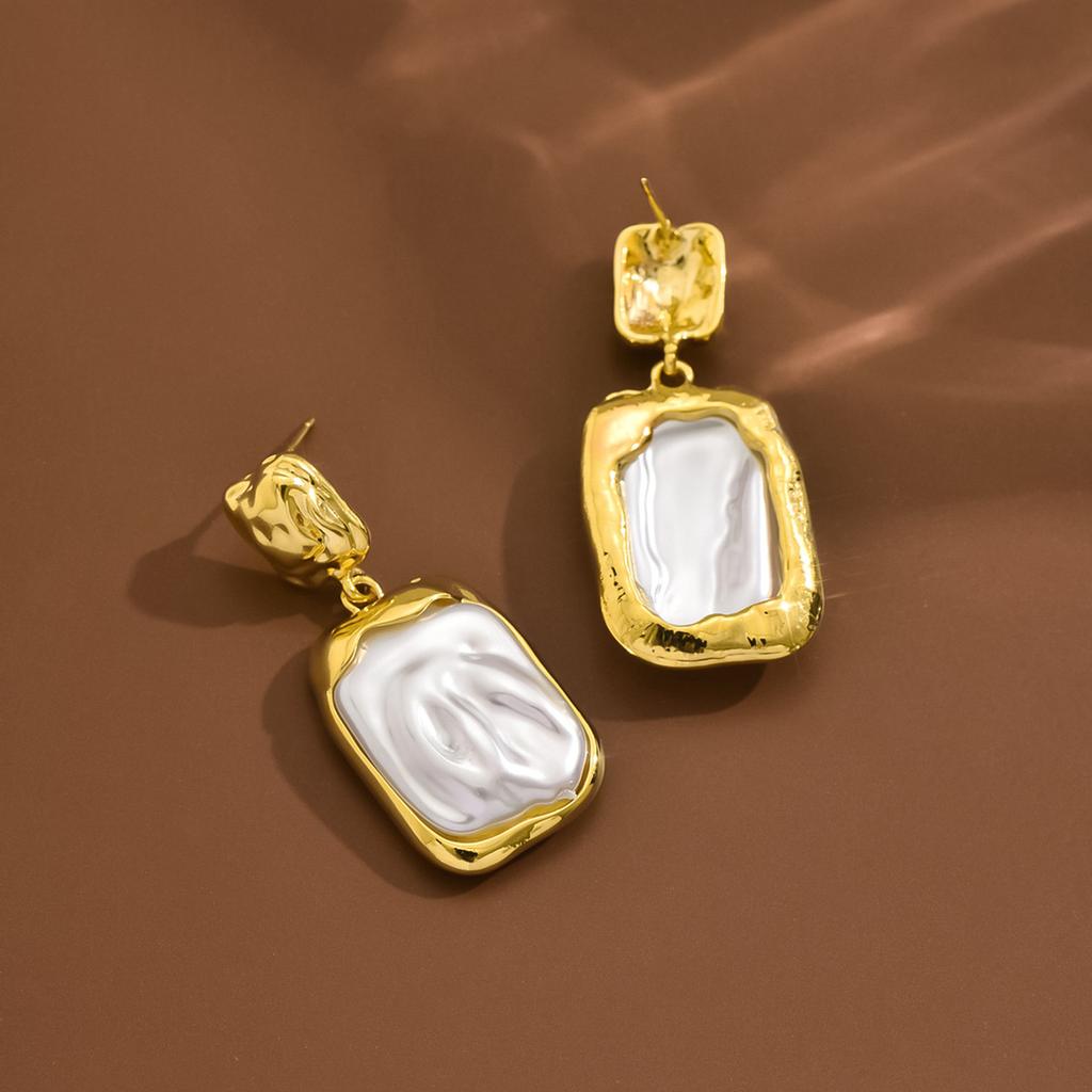 18K Real Gold Electroplating, Zircon Pearl Geometric Stud Earrings Autumn And Winter Stud Earrings Light Luxury High-End Earrings Women