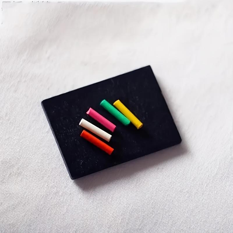 1pc Wooden Blackboard Easel with Chalk, Dollhouse Decoration, Realistic Miniature Home Goods, Art Gallery Decor