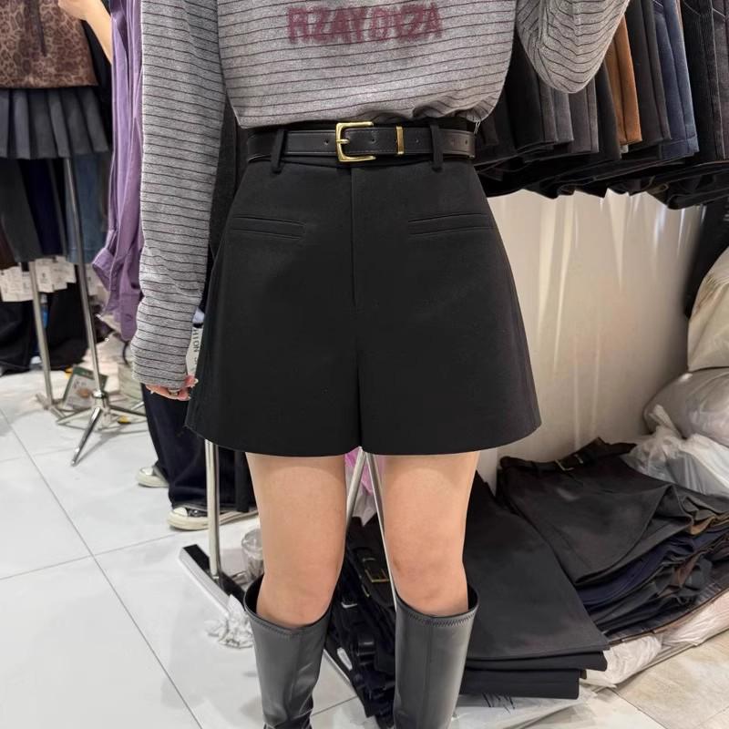 

Женские шерстяные шорты с высокой посадкой и широкими штанинами - А-силуэт для осени/зимы 2024 2XL чёрный