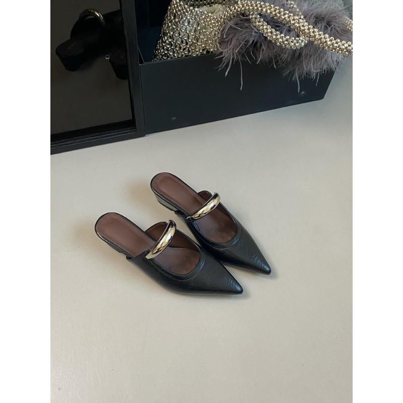

Pointed hollow light mouth half slippers one pedal metal buckle leather wedge heel retro sandals 35 чорний