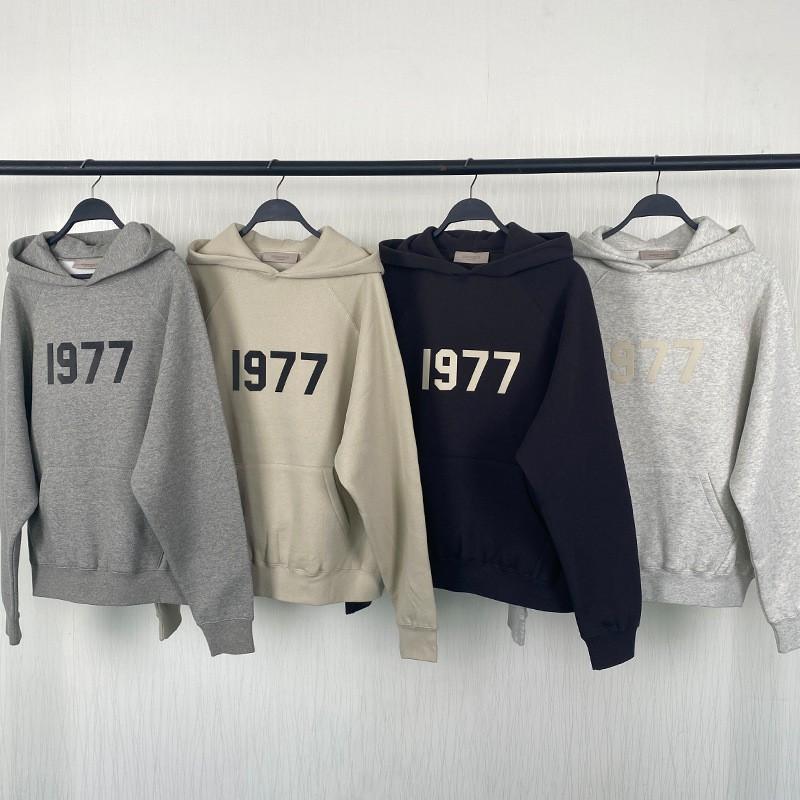 Herren Fleece-gefütterter Kapuzenpullover mit geprägtem Buchstaben-Print Lockerer Schnitt Streetwear Pullover
