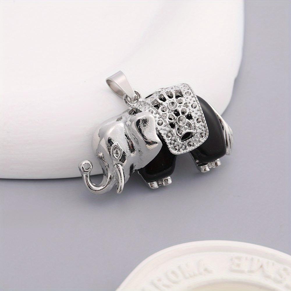 Bohemian Natural Crystal Turquoise Green Aventurine Elephant Pendant Women's Holiday Jewelry Natural Crystal Elephant Pendant
