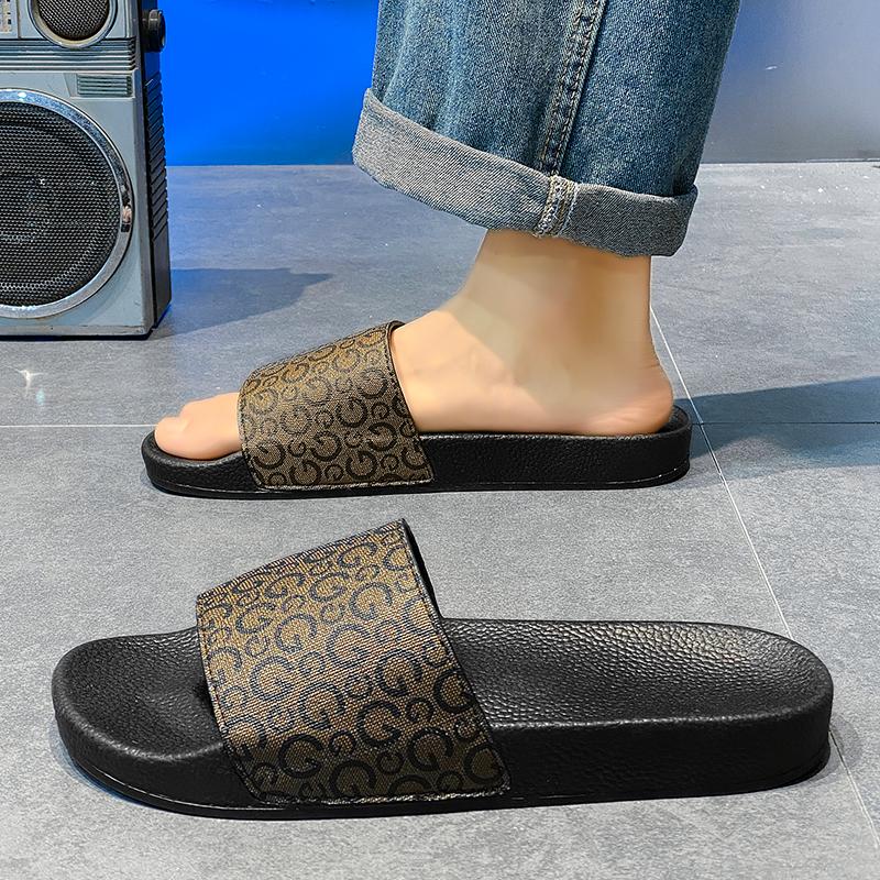 Flip Flops Bathroom Footwear Man Style Cushioned Cozy Summer Beach Slippers Outdoor Sandals Clog Indoor Slipper Slide House