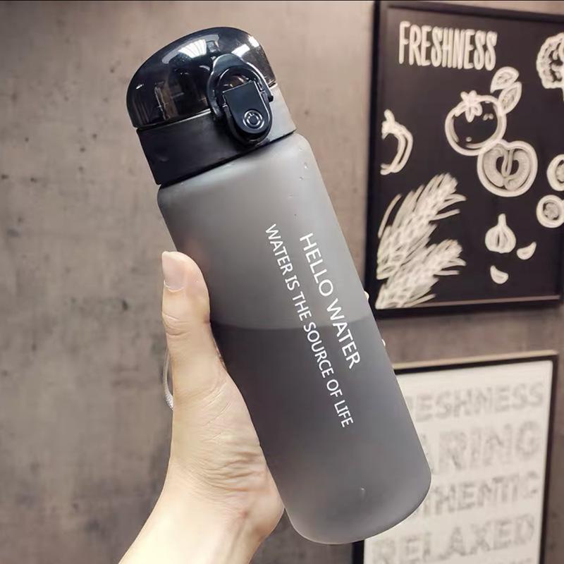 

Спортивная бутылка для воды большой вместимости для активного отдыха с откидной крышкой Durable PC Material, High Temperature Resistance