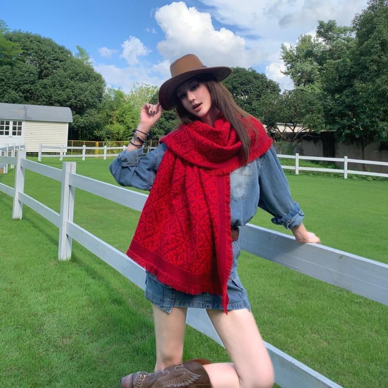 

Classic auspicious cloud pattern four-sided fringed jacquard scarf autumn and winter new core-spun yarn fashionable versatile shawl warm scarf 190cm
