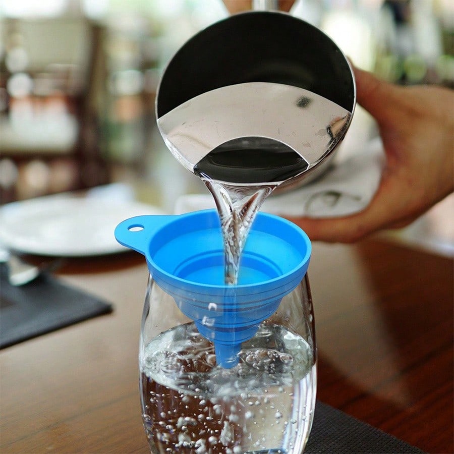 

Foldable Silicone Funnel: Material+Mini and Compact, Easy To Store, Suitable for Household Honey Filling/Restaurant Seasoning, Soft, Heat-Resistant синий