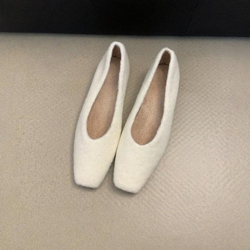 Temperament gentle shallow mouth thick heel Doudou shoes year French late evening wind square head Mary Jane shoes women