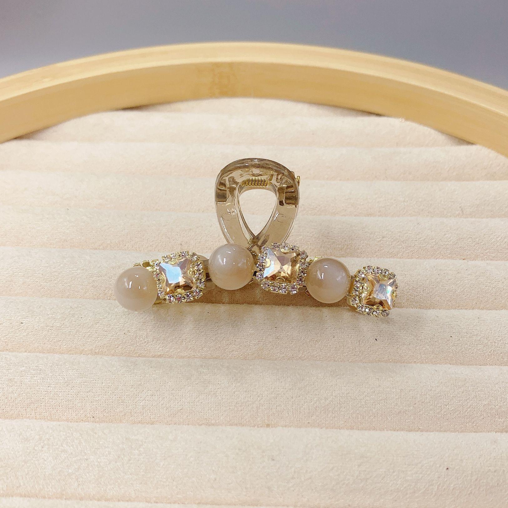 

Модная и элегантная квадратная заколка для волос с кристаллами и бусинами, нишевый и универсальный дизайн, аксессуары для волос для изысканных причесок