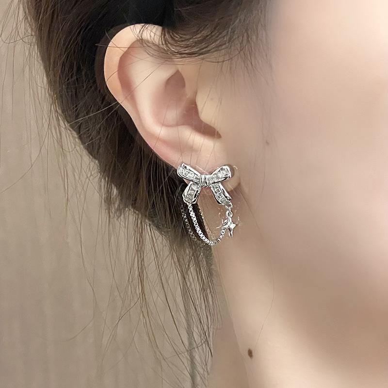 Niche Design Ring Cold Wind Slightly Inlaid Zircon Bow Necklace High-End Light Luxury Stud Earrings Set