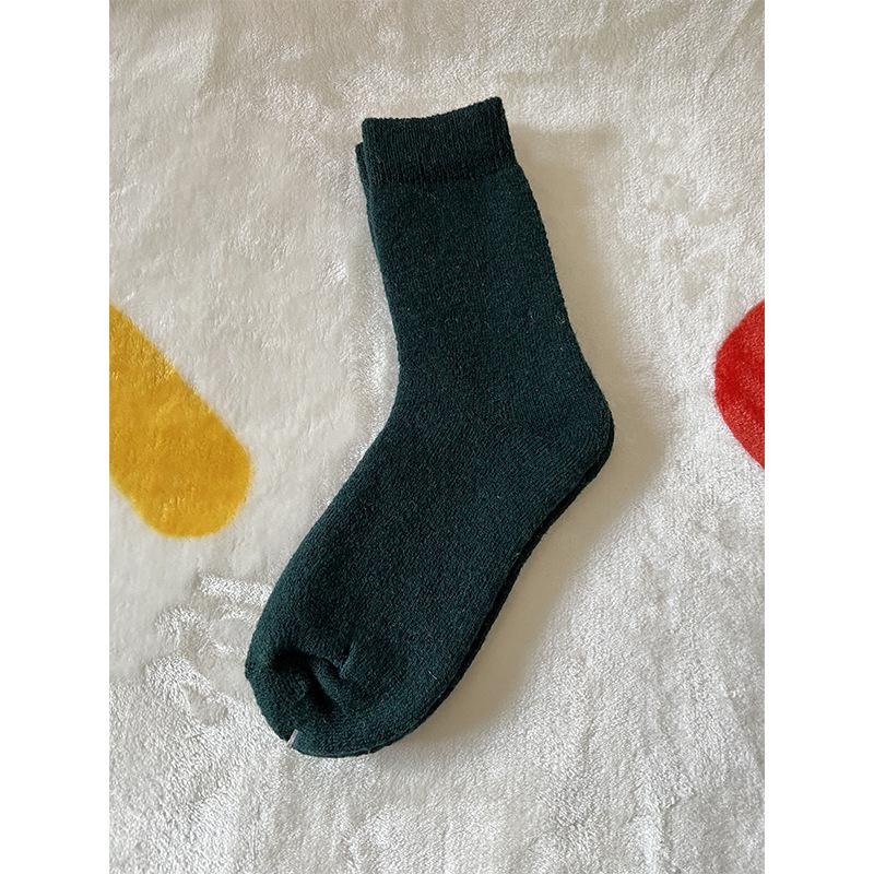 

Winter Padded Thick Warm Socks - Wool Pure Color, Men s and Women s Mid-calf Socks, Simple Cable Knit Floor Socks 1 pair women зелений