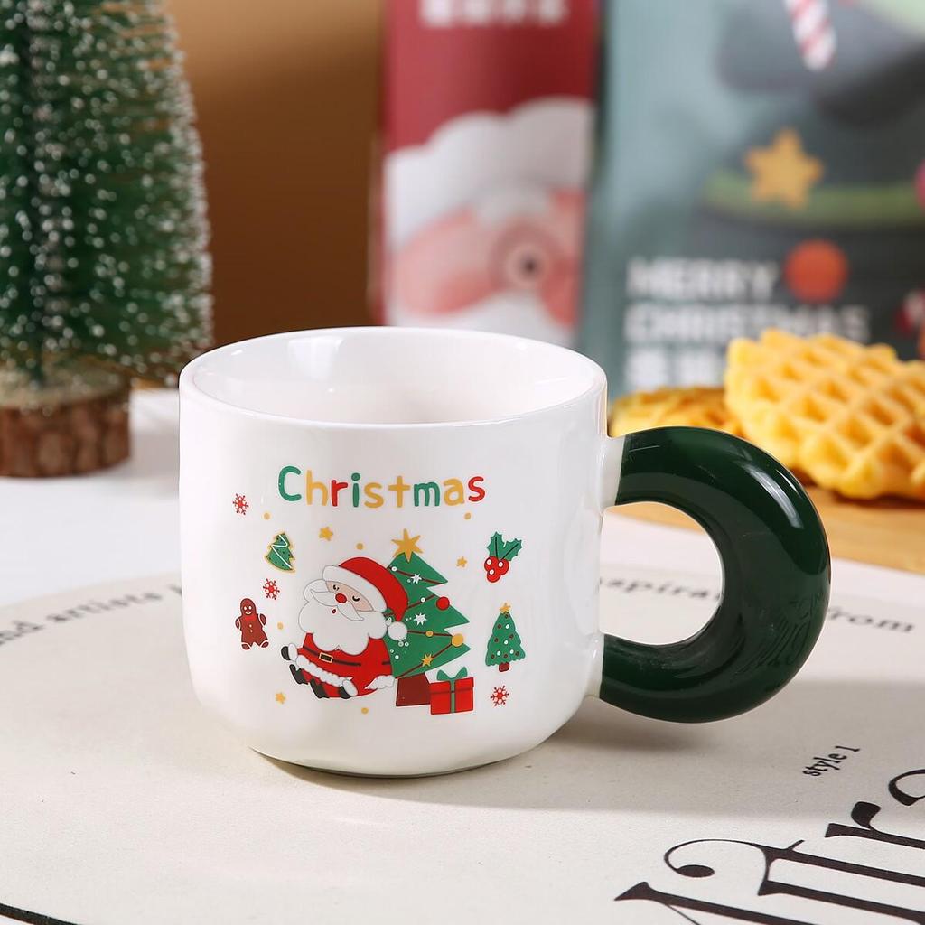 Santa Claus Ceramic Christmas Mug with Lid & Spoon - Cute Cartoon Design