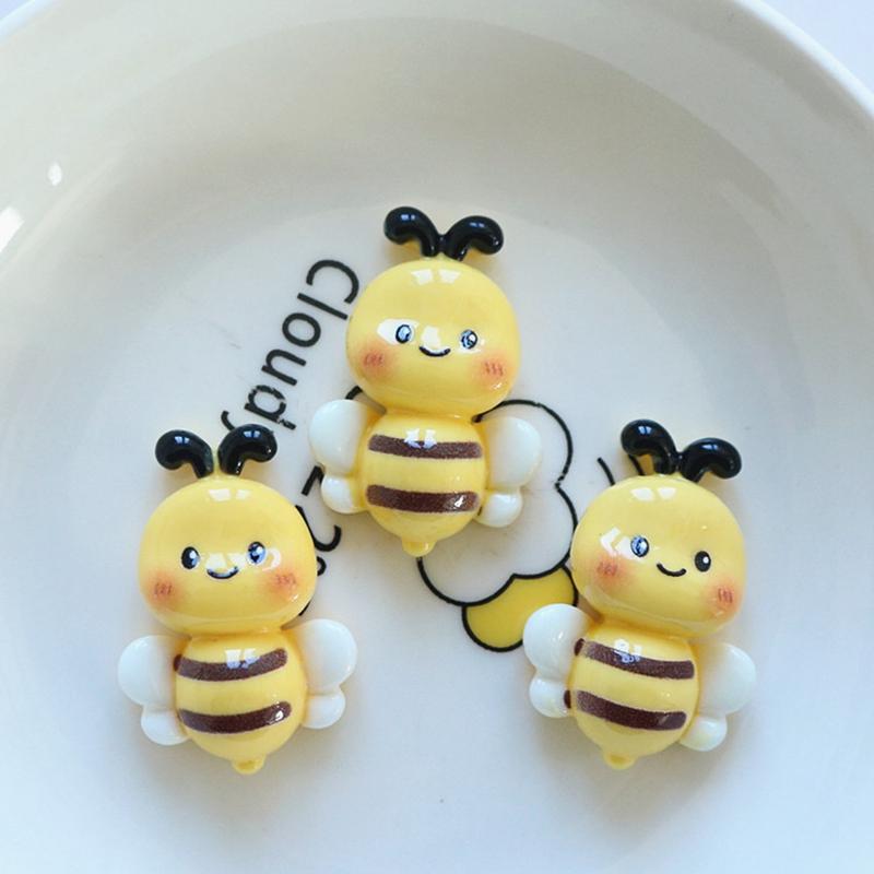 10 Pcs New Cute Cartoon Cat Bear Pig Bee Series Flat Back Resin Scrapbooking DIY Jewelry Hairpin Craft Decoration Accessorie