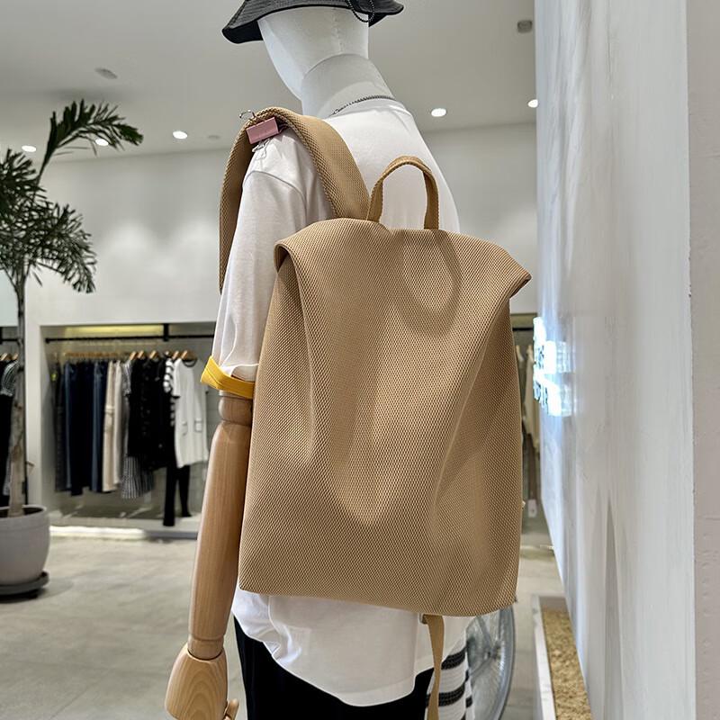 Lightweight Breathable Large Capacity Backpack