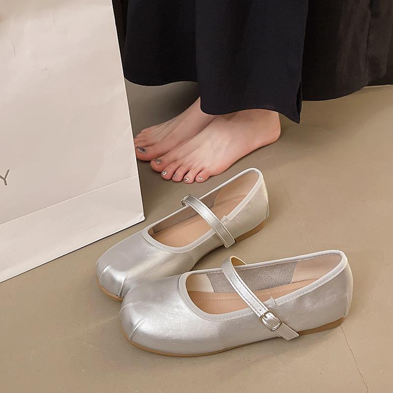 New versatile square head pleated word with soft bottom flat bottom shallow mouth ballet Mary Jane women's single shoes