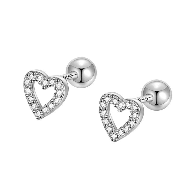 Hollow Diamond-inlaid Heart-shaped Earrings Are Suitable for Girlfriend