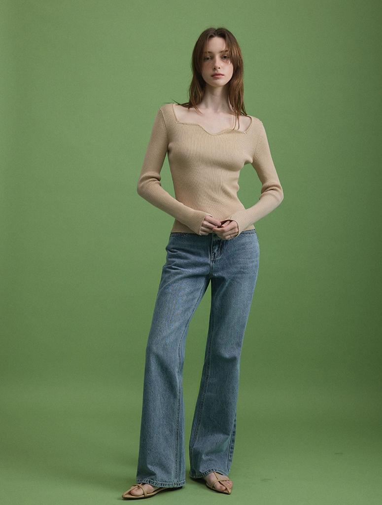 Teuwi Whip Wave Neck Knit