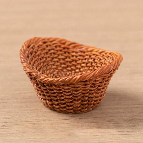 5 Pcs Mini Resin Rattan Basket Miniature Storage Holder Realistic Simulation Basket Dollhouse Accessories for Crafts Dollhouse Fairy Garden Decor