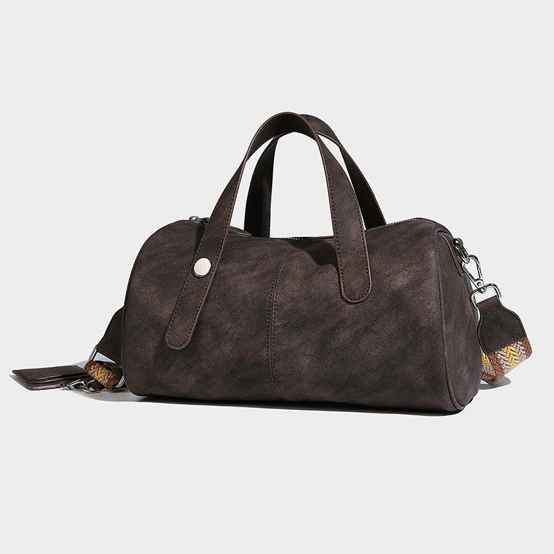 2024 Fall/Winter New Niche Fashionable Commuting Large-Capacity High-End Bowling Boston Pillow Women's Handbag
