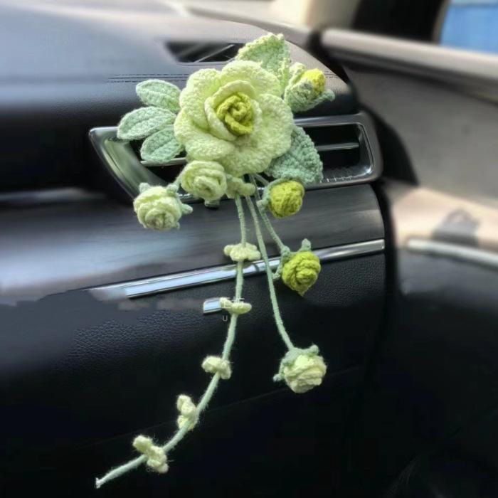 High Quality Car Hanging Decoration Crocheted Bouquet Charm Pendant Knitted Flower Car Interior Accessories Finished Product