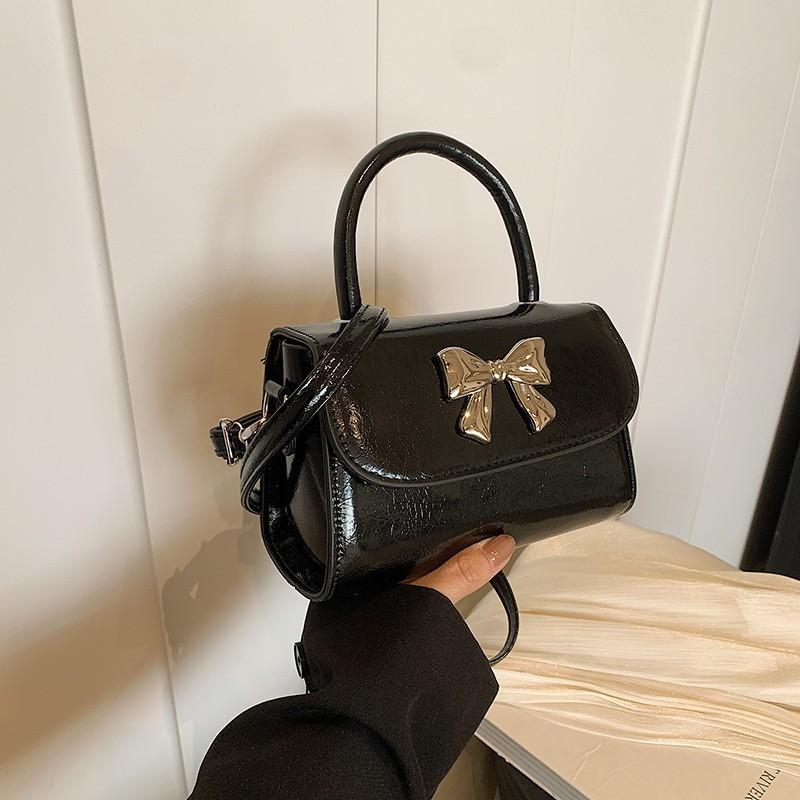 Minimalist Pu Mini Shoulder Bag With Butterfly Knot Design For Casual Daily Use