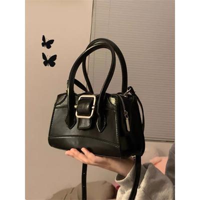 Versão coreana Design Sense Nicho Bolsa Sólida Novo Estilo Bolsa Crossbody Pequena Quadrada Moda PU Bolsa de Ombro Único Feminina