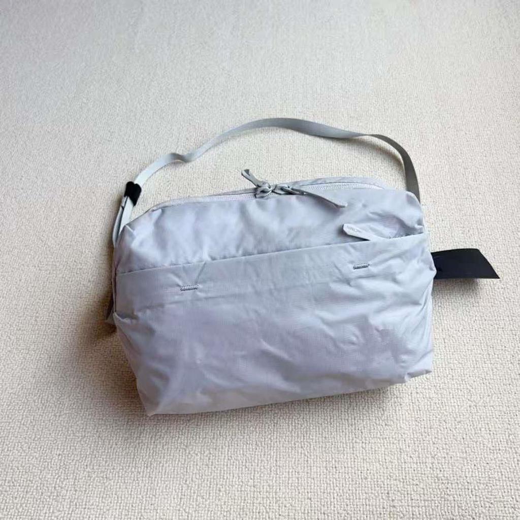 Heliad 6L Lightweight Outdoor Bird Pattern Crossbody & Waist Bag