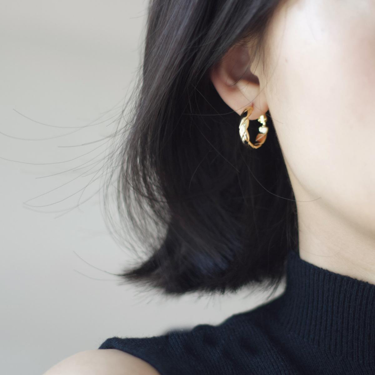 

Anenjery модные серьги-кольца с застежкой-защелкой и геометрическим узором для женщин, летние высококачественные серьги-подарок для темперамента золотой