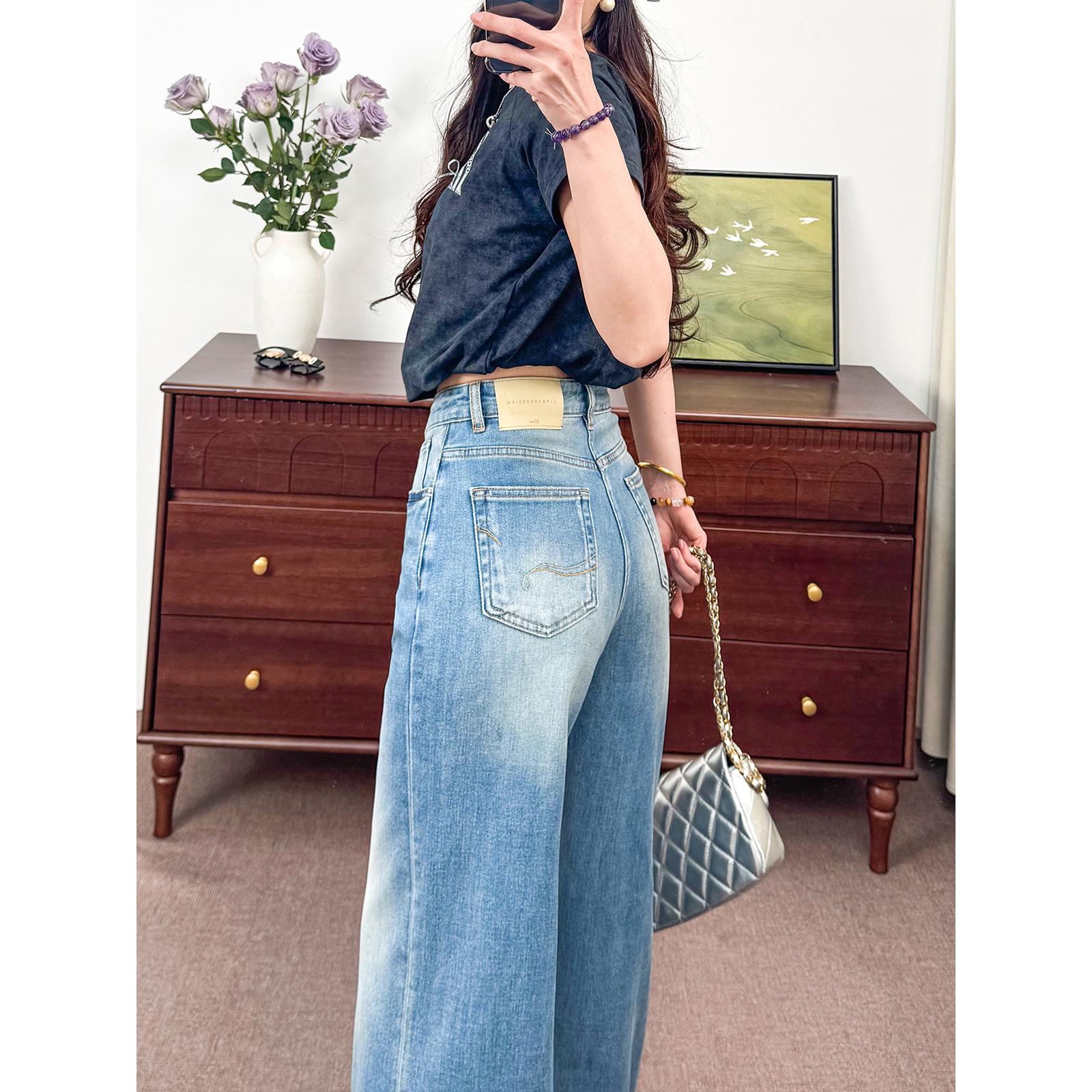 

Spring 2026 Embroidered Straight-Leg Jeans 29 [60-65 kg]