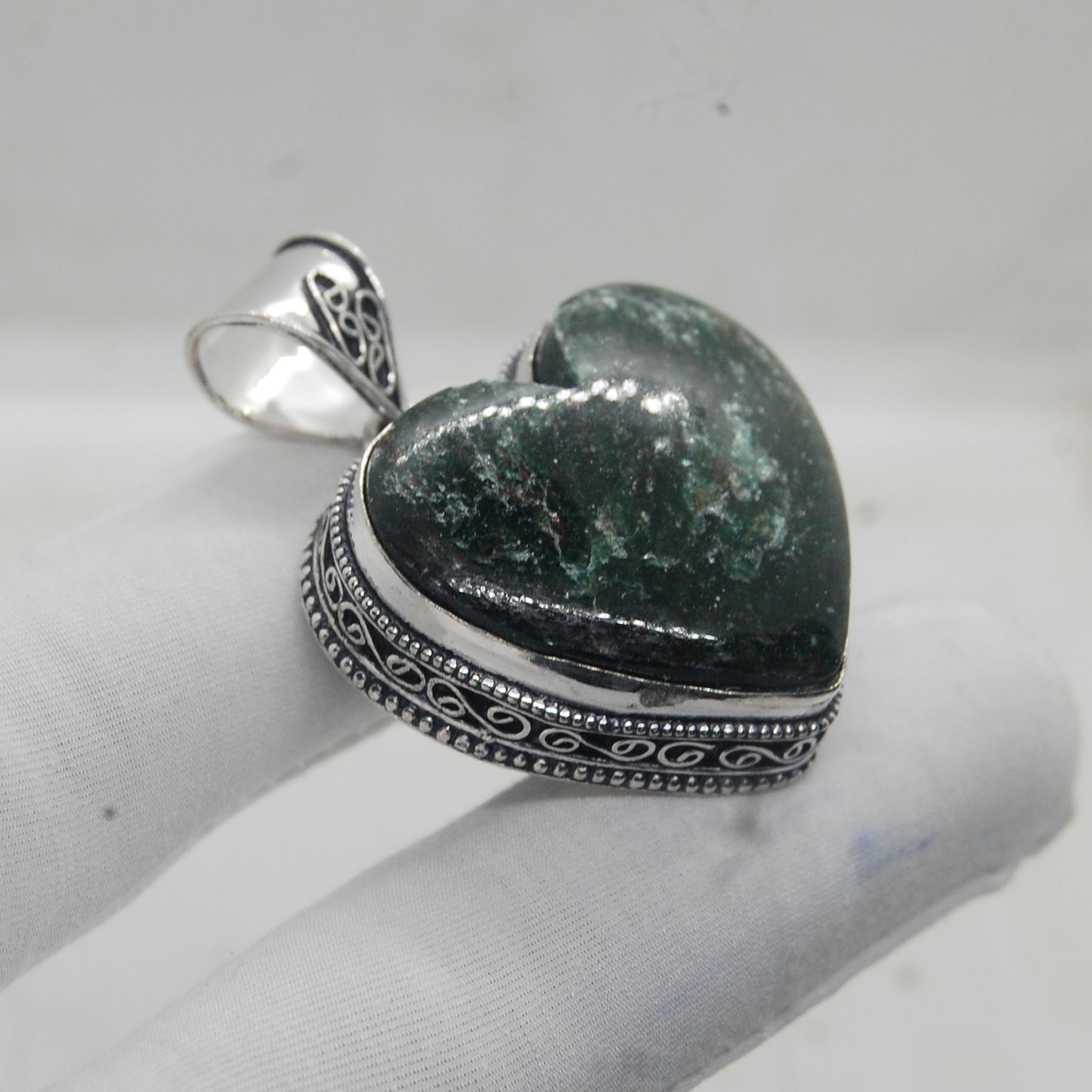 

Heart Shape Green Seraphinite 925 Sterling Silver Pendant Jewelry, Artisan Boho Style Seraphinite Pendant