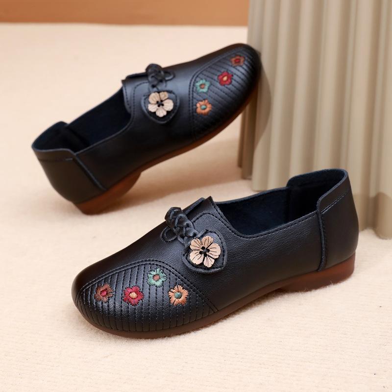 

Shoes comfortable soft sole shallow mouth round head flat shoes beef tendon work women s single shoes waterproof leather shoes 35 чёрный