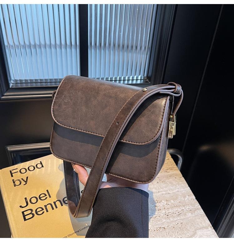 

Сумка на плече жіноча сумка-месенджер 2024 нова проста і модна універсальна приміська маленька квадратна сумка модна жіноча сумка кавовий