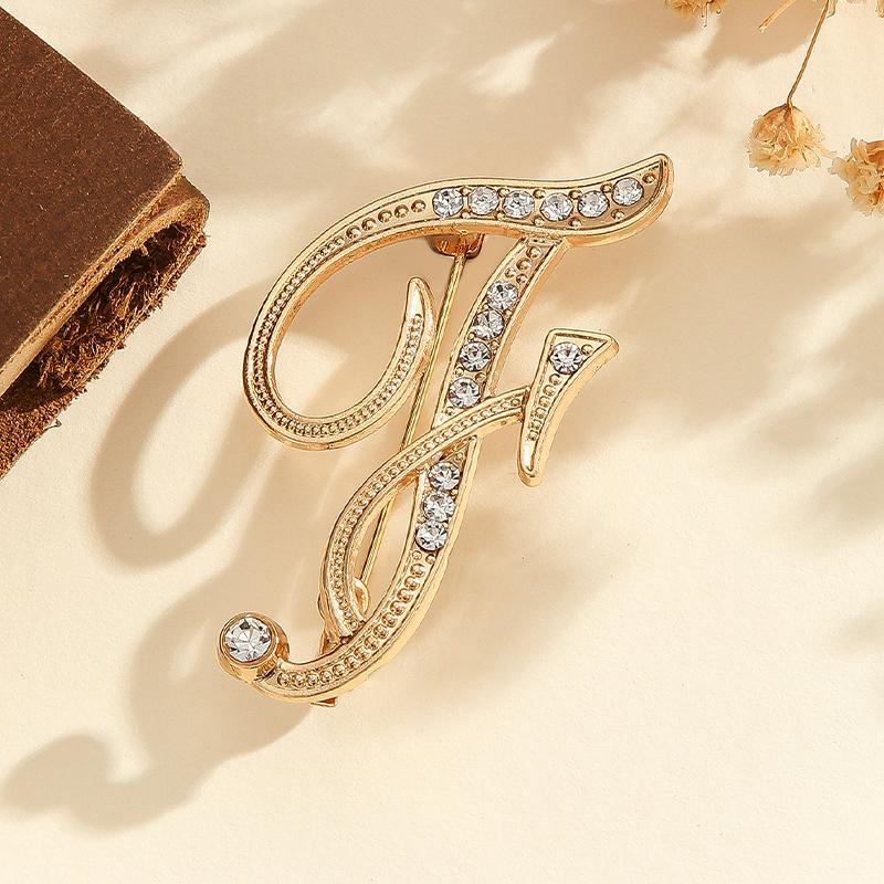 1pcs Crystal Rhinestone 26 Letters Women Collar Brooch Elegant Temperament Pin Jewelry