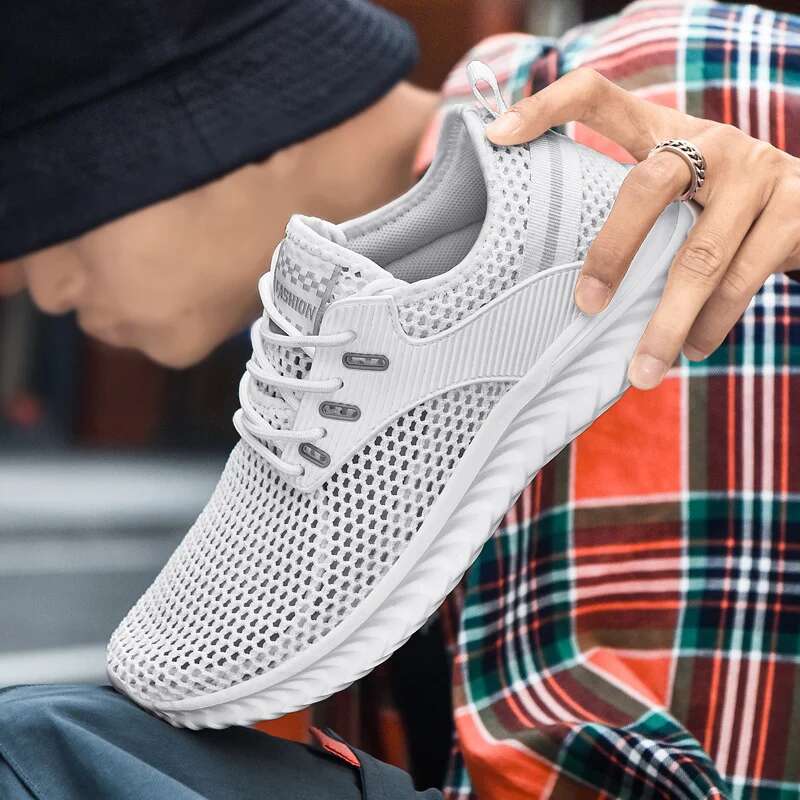 New 2025 White Men's Sneakers High Quality Shoes For Men Mesh Breathable Summer Casual Walking Sneaker Tenis Zapatillas Hombre