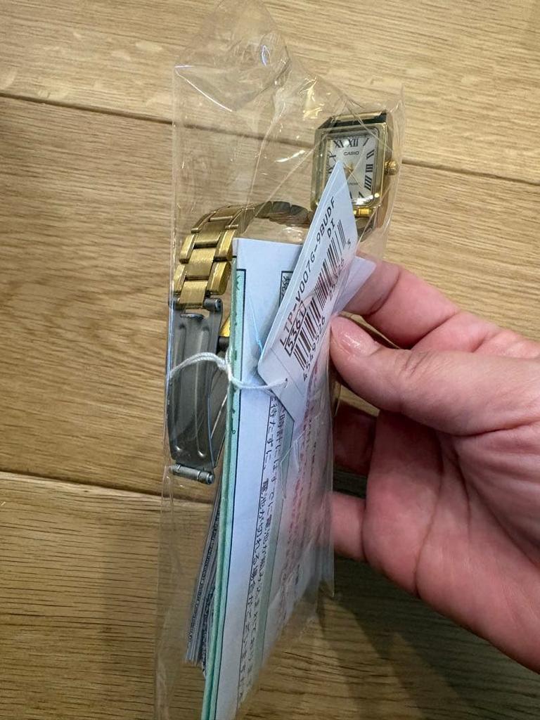 CASIO LTP-V007G-9B Gold Wristwatch