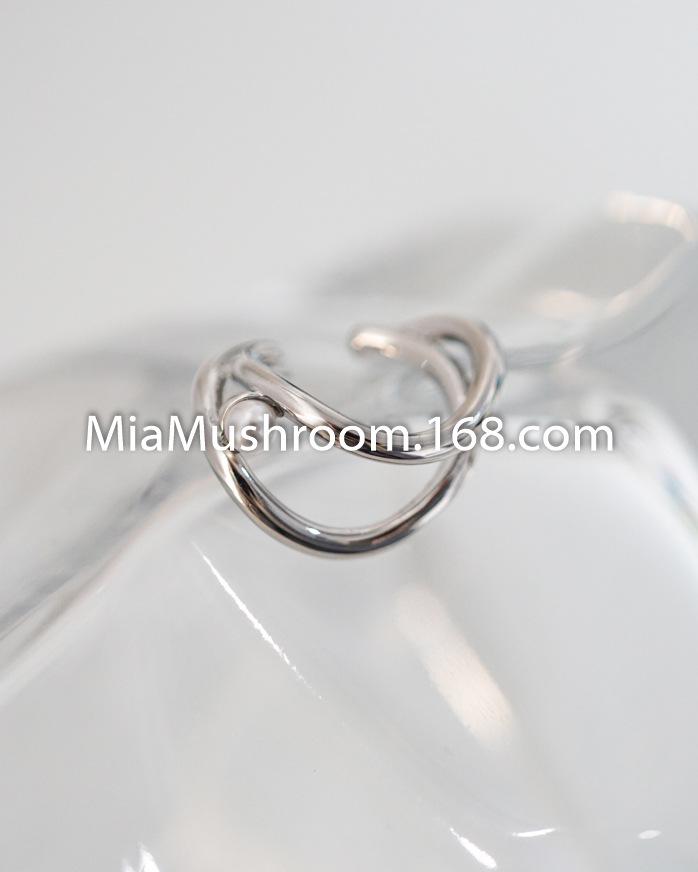 

Sweet & Minimalist Pearl Metal Ear Cuff - Dongdaemun-Style срібний