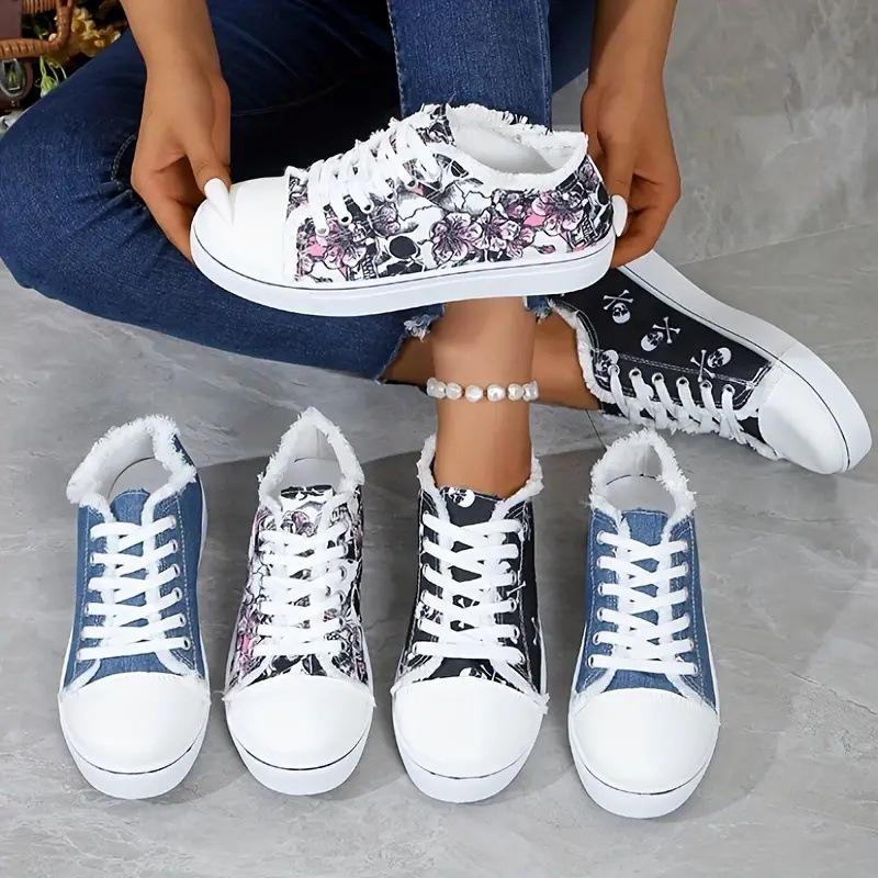 Women's Skull Bat Pattern Vulcanized Shoes Shoes Flat Shoes Lace Up Sneakers Female Casual Breathable Canvas Shoe