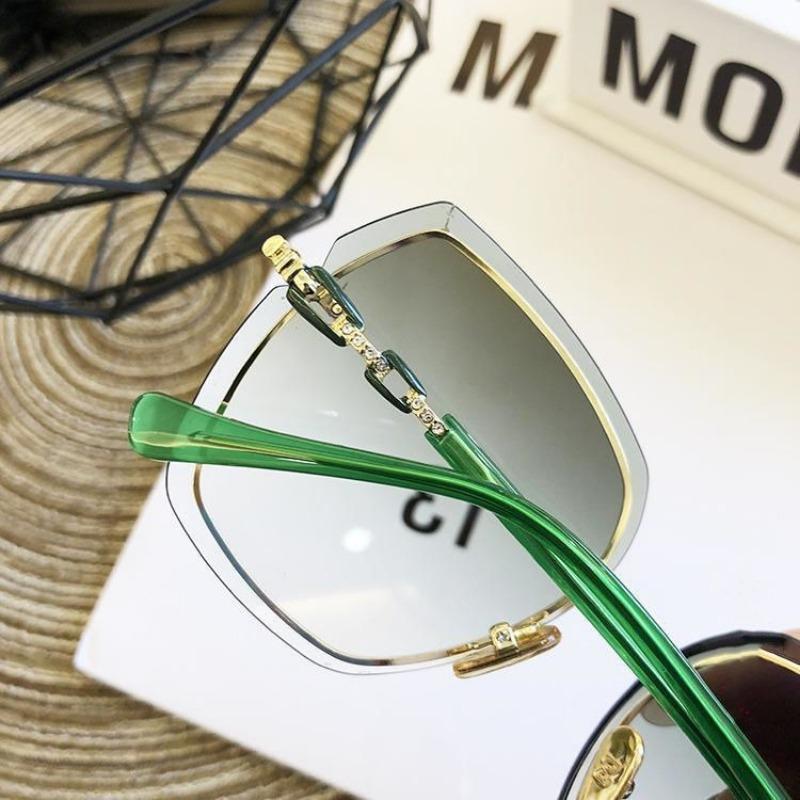 Non-polarized Vintage Square Sunglasses Woman Classic Retro Gradient Mirror Frameless Sun Glasses Female Fashion Rimless